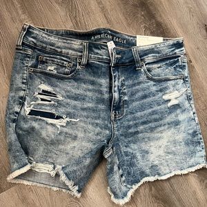 American Eagle shorts size 16 NWT